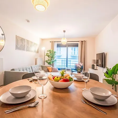 Chateau Les Dunes Near The By Interhome アパート オステンド